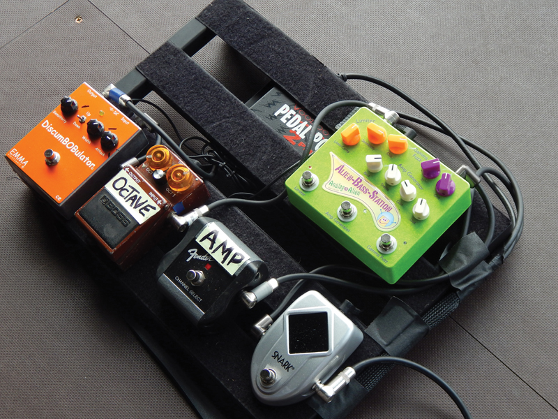 Pino definitely has a liking for Analog Alien pedals…