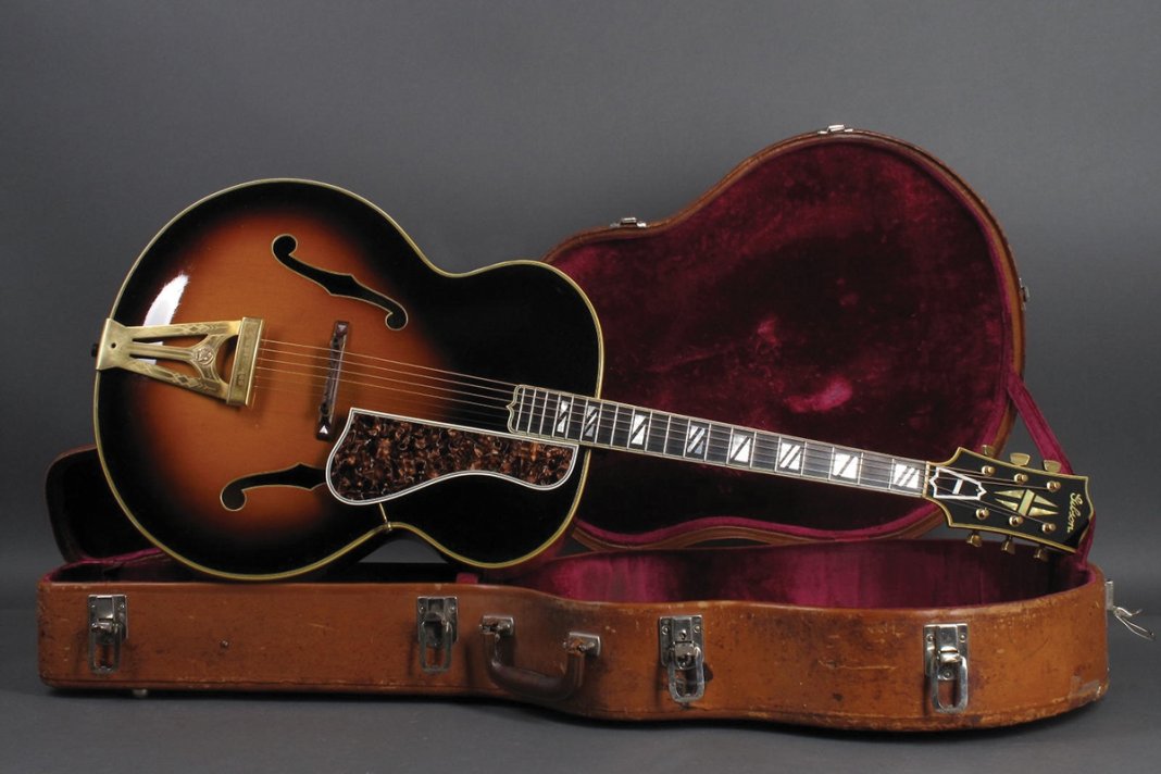 Vintage Time Machines: 1939 Gibson Super 400