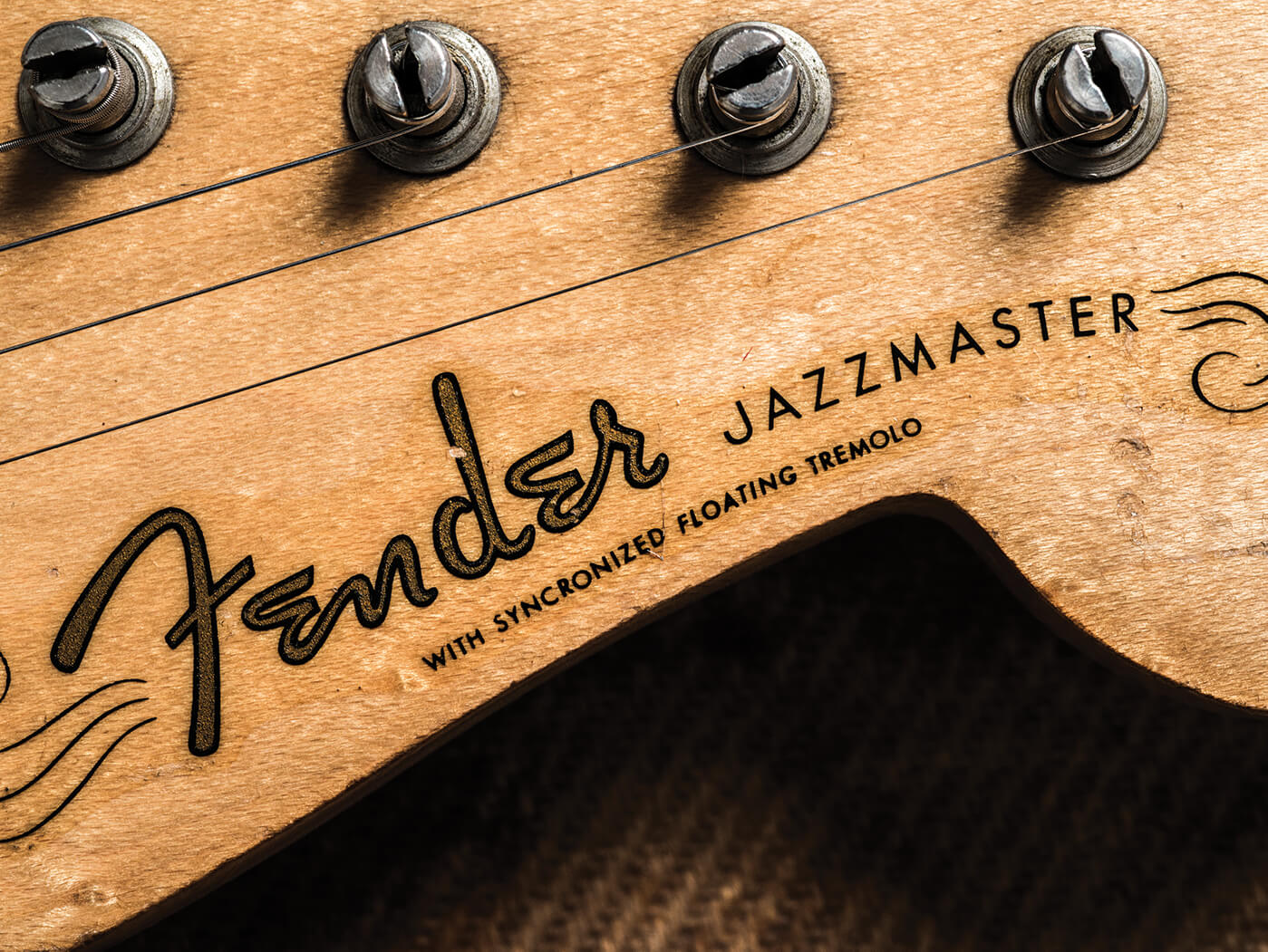25 Offset Tips Jazzmaster Headstock