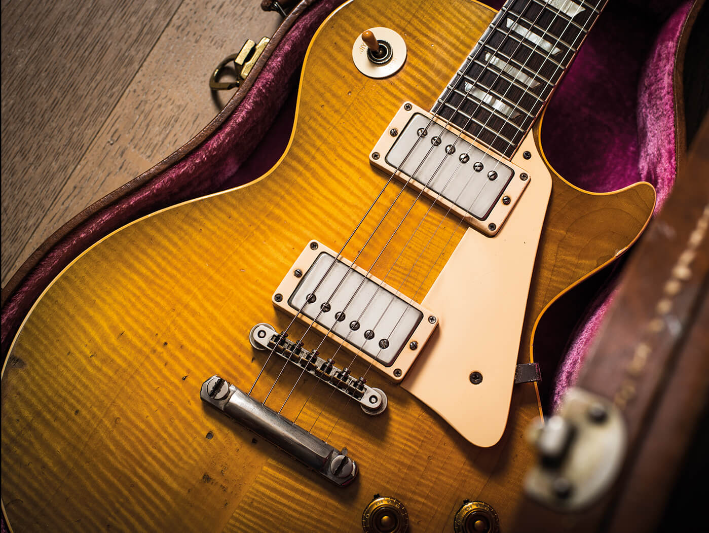 Cosmo Collection Les Paul feature