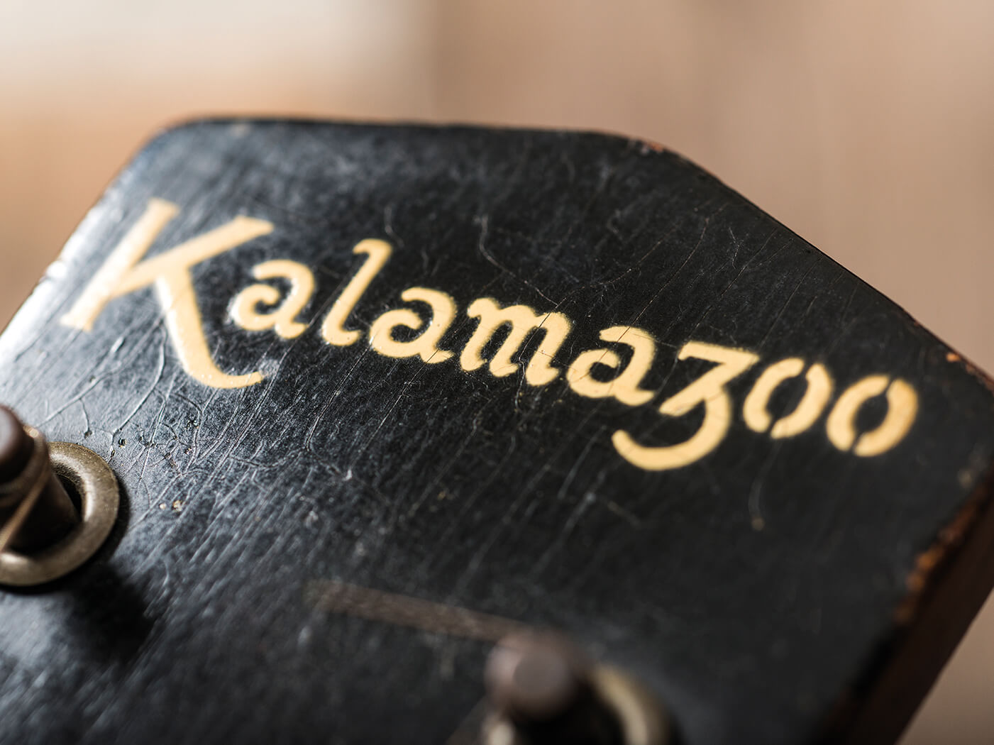 Kalamazoo KG-14 headstock landscape