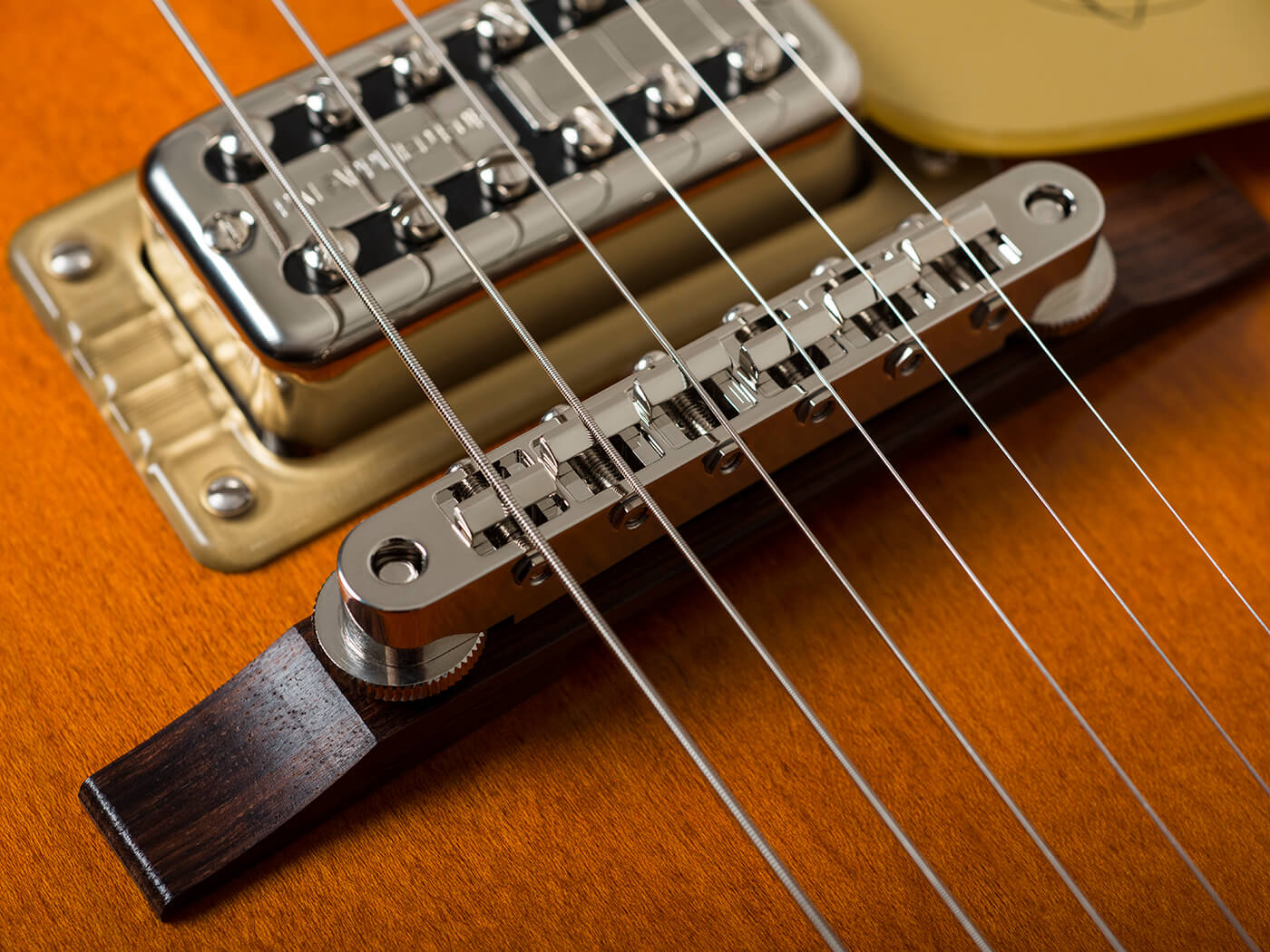 Brian Setzer 10cm Wooden Guitar Tribute Key Chain 