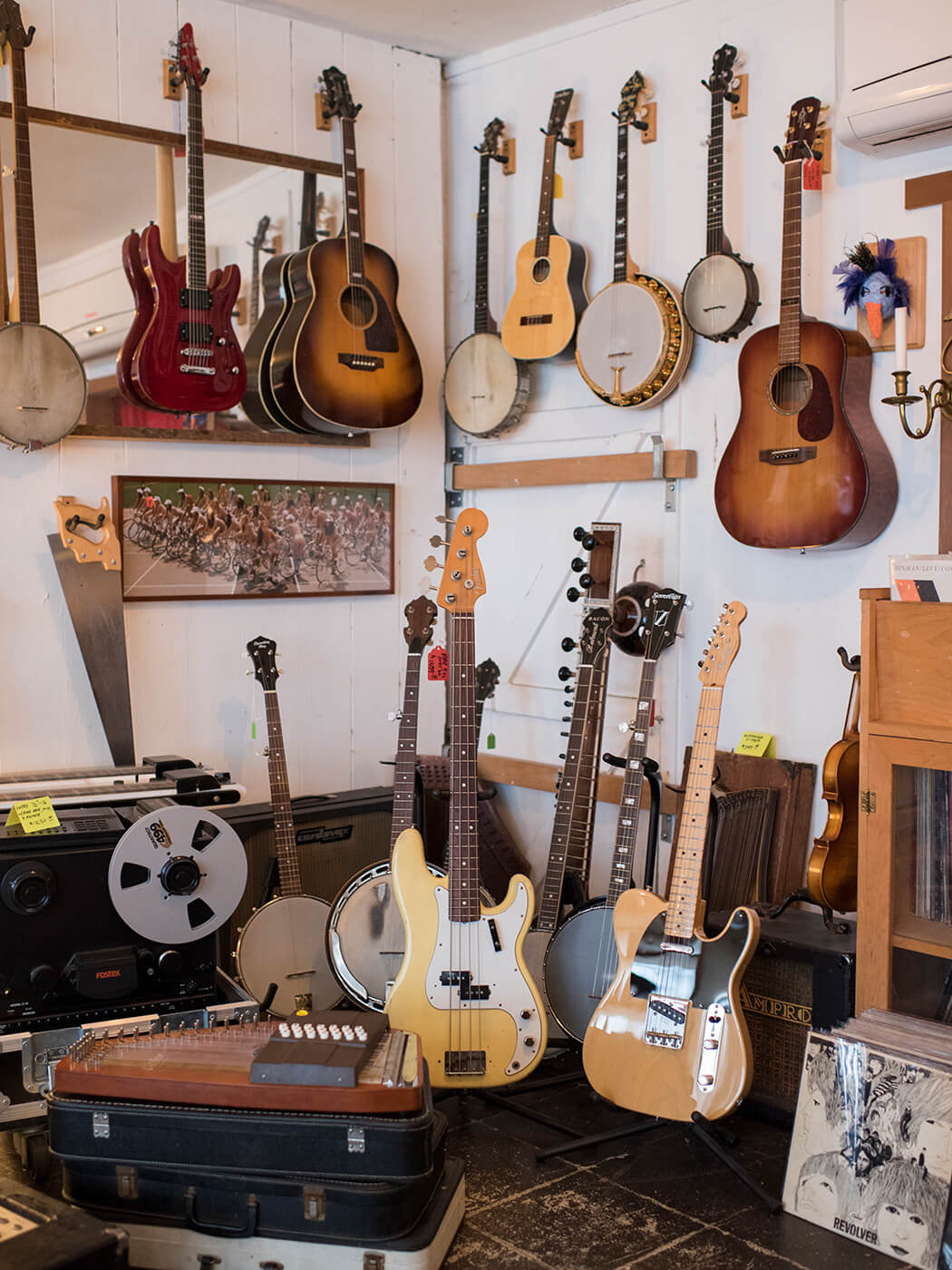 optager Som regel Rastløs Four must-visit guitar shops in Los Angeles