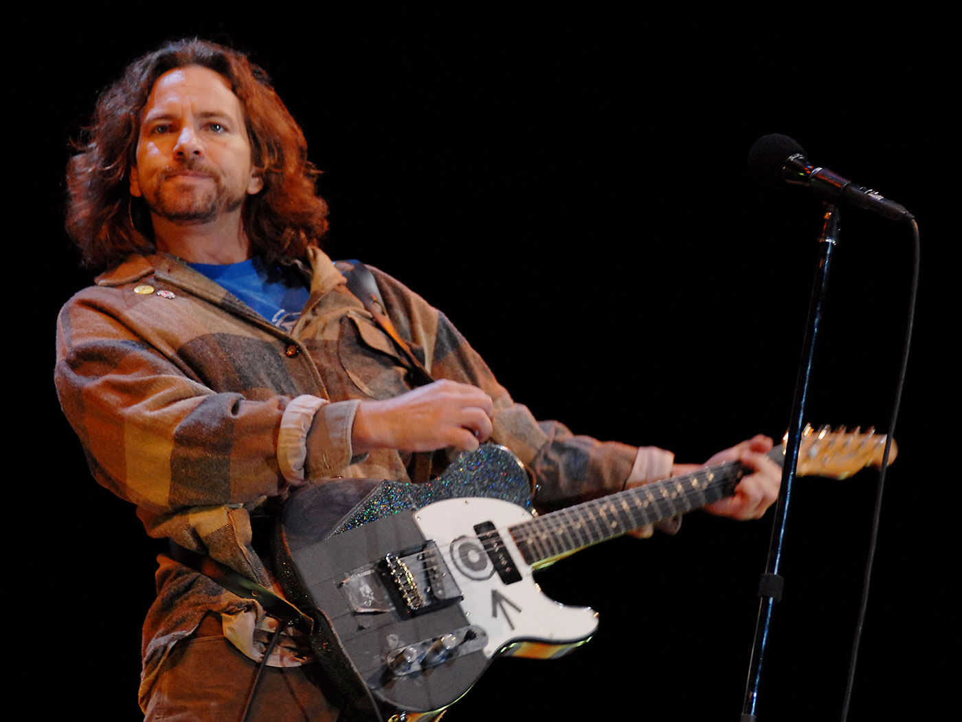 Pearl Jam's Eddie Vedder performing at Reading 2015