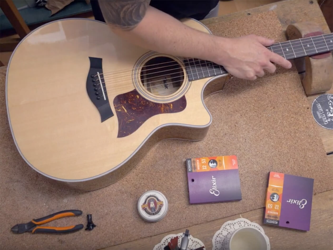 DIY how to restring an acoustic guitar