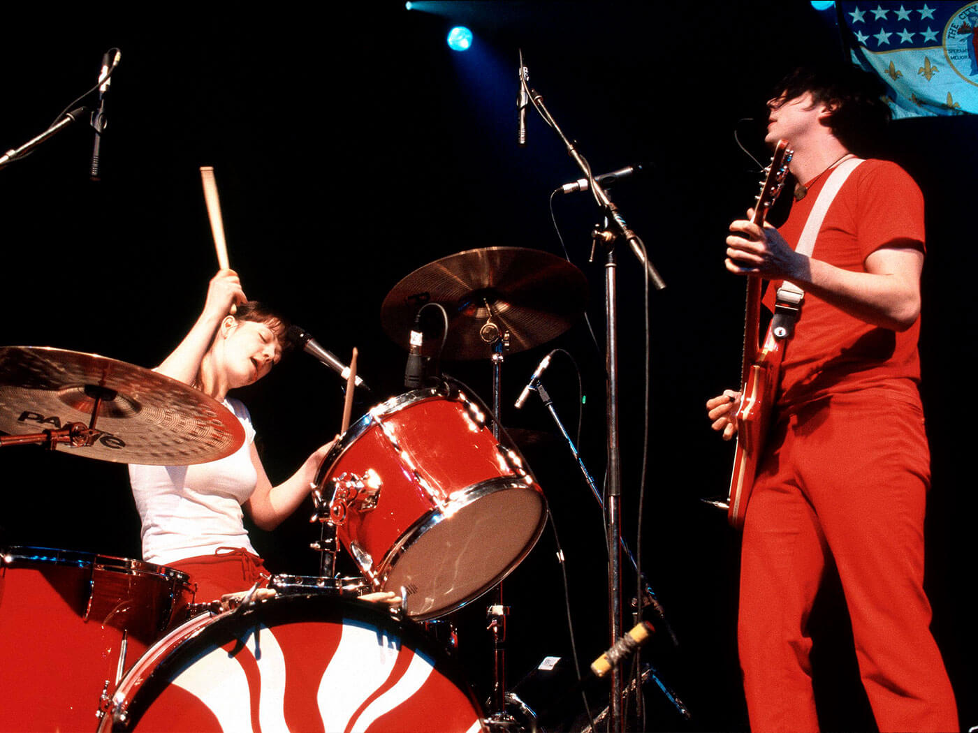 The White Stripes performing in 2001
