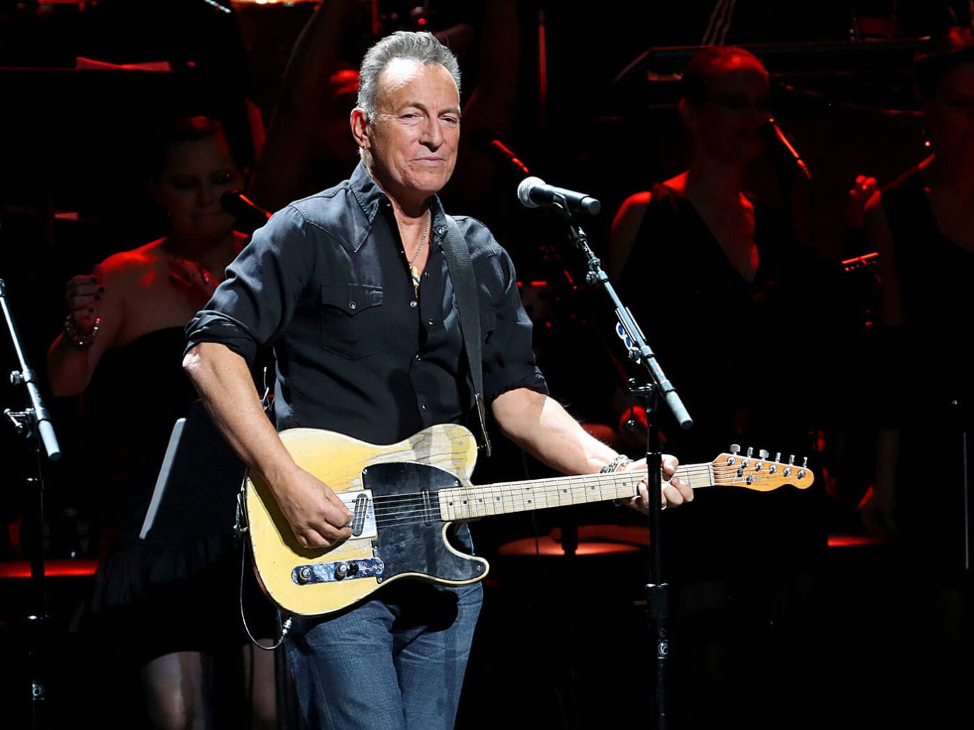 Bruce Springsteen | Guitar.com | All Things Guitar | 4 / 5