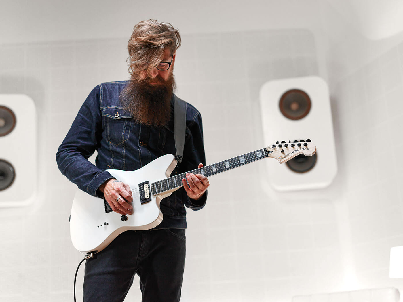 Jim Root with the Jazzmaster V4