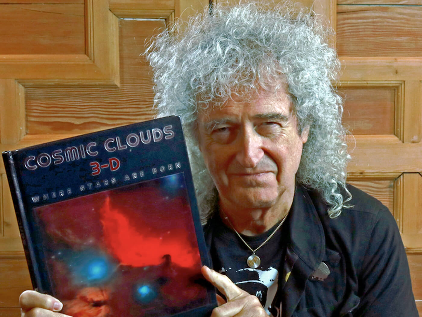Brian May with Cosmic Clouds 3-D