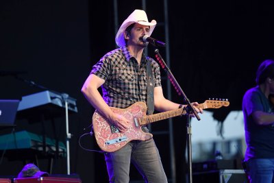 “You’re up there without a net!”: Brad Paisley on Esquires, hidden ...