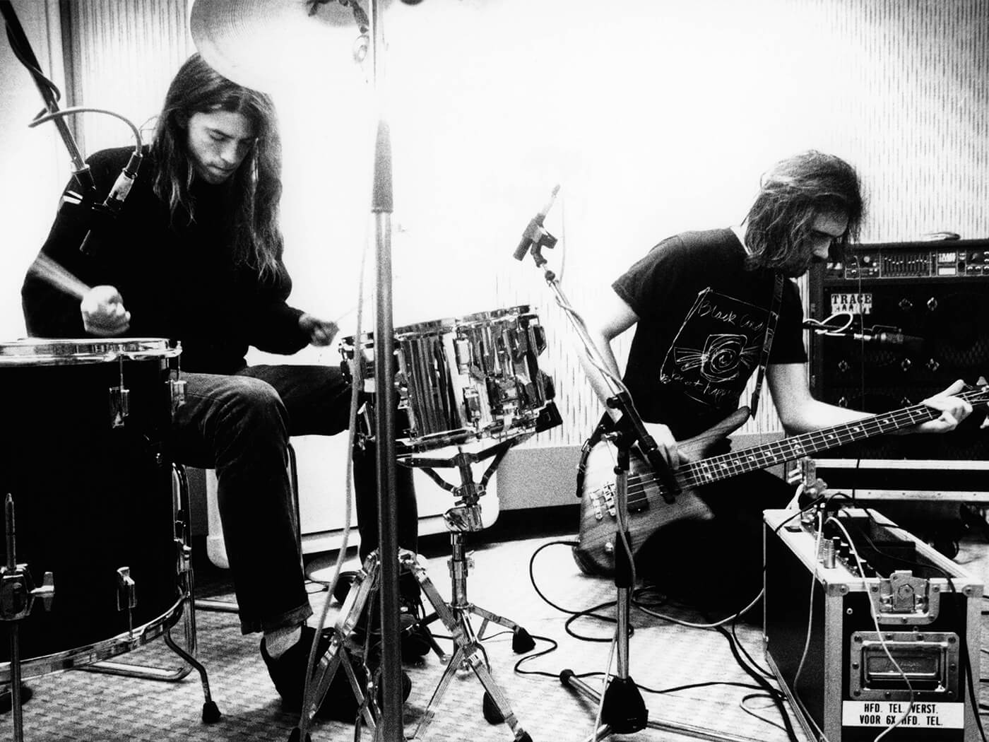 Dave Grohl and Krist Novoselic in studio