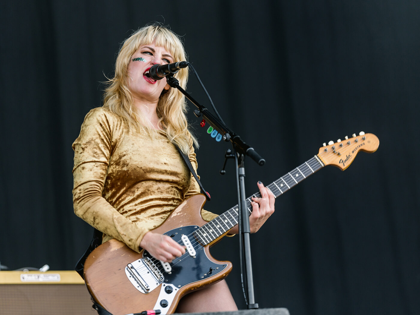 Lindsey Troy of Deap Vally