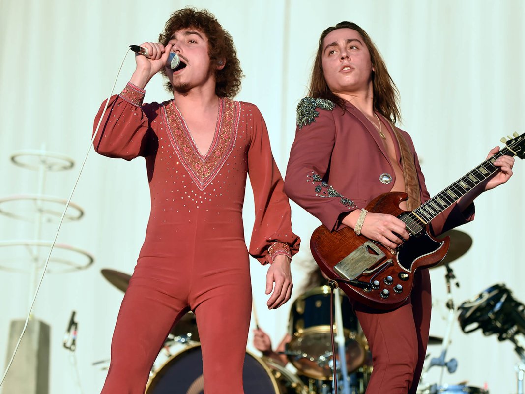 Why does Greta Van Fleet's music sound so much like Led Zeppelin? | | All Things Guitar