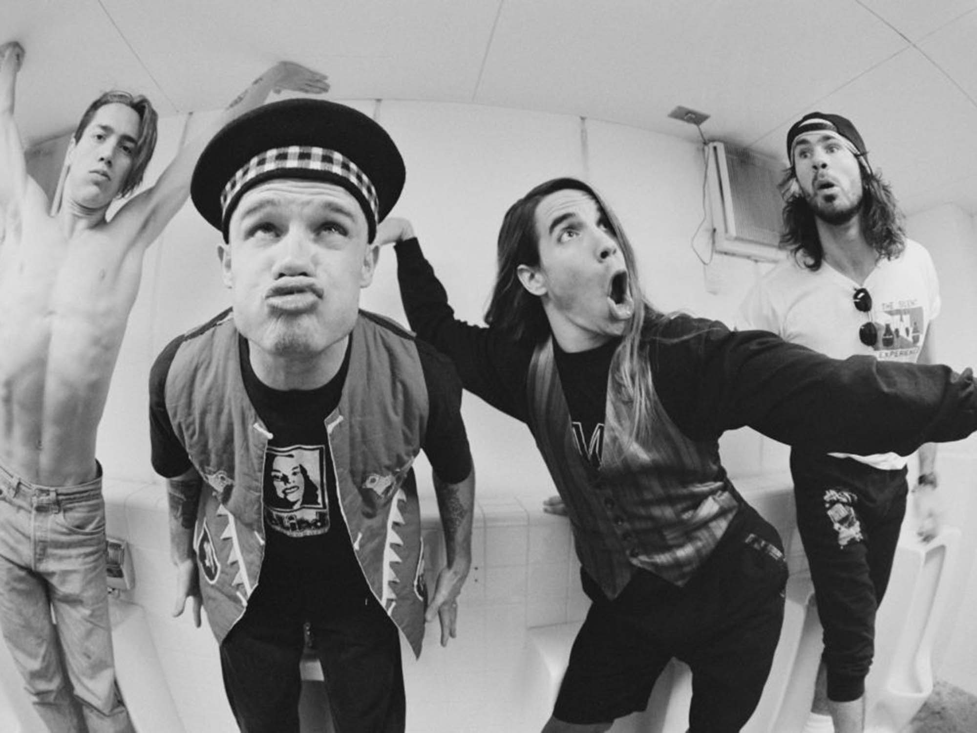 Red Hot Chili Peppers, photo shoot backstage in Club Citta Kawasaki, Kakagawa, Japan, 27th January 1990