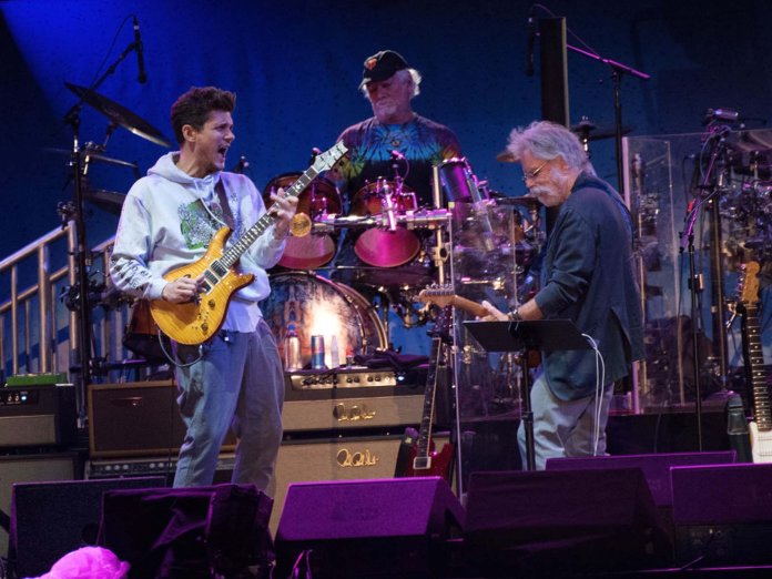 ohn Mayer, Bill Kreutzmann and Bob Weir of Dead and Company perform during the Band Together Bay Area Benefit Concert at AT&T Park on November 9, 2017 in San Francisco, California
