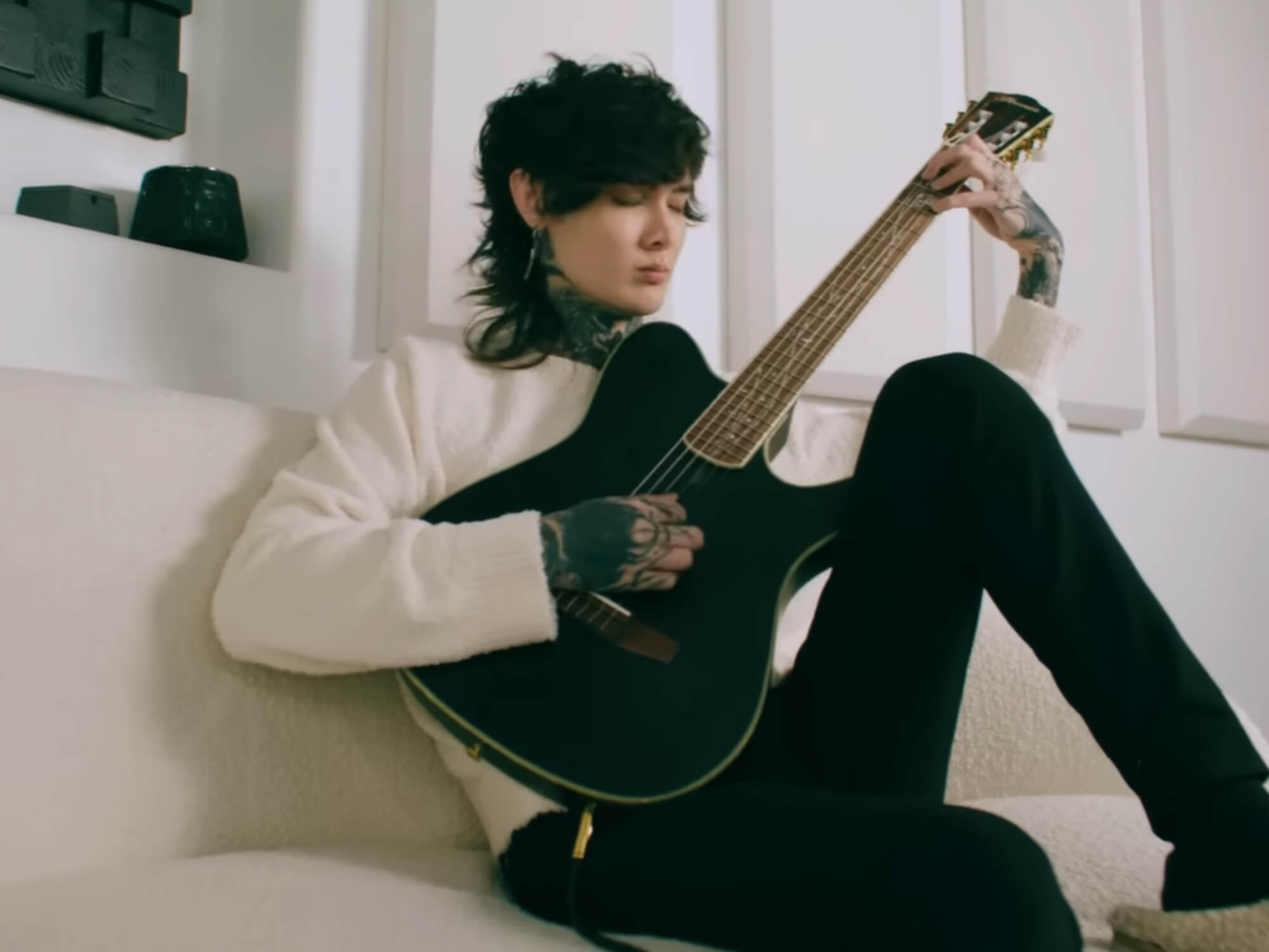 Polyphia'S Tim Henson Says Being Grounded For Weed Helped Him Practice  Guitar