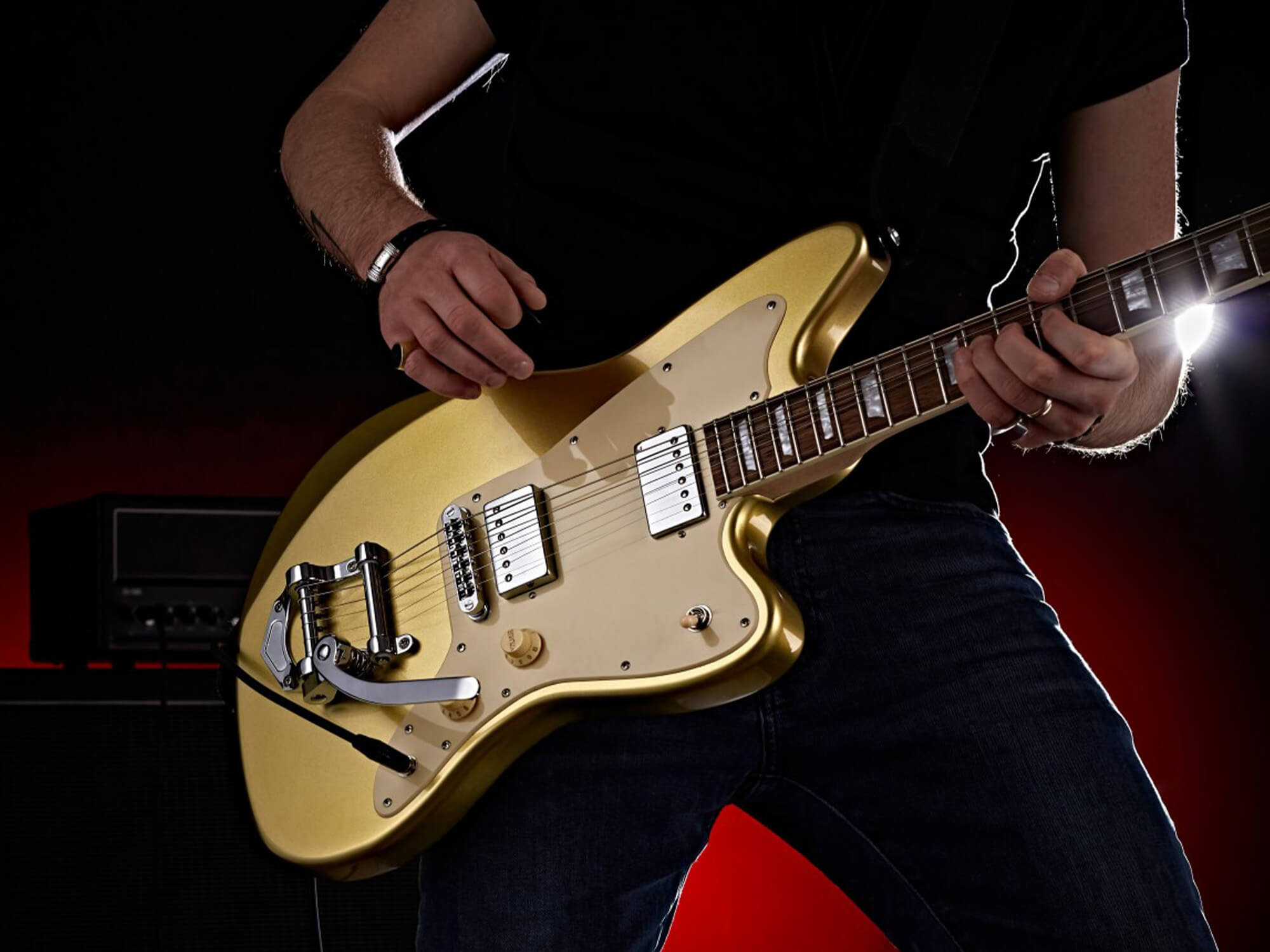 The G4M 638 TM model in Gold Sparkle