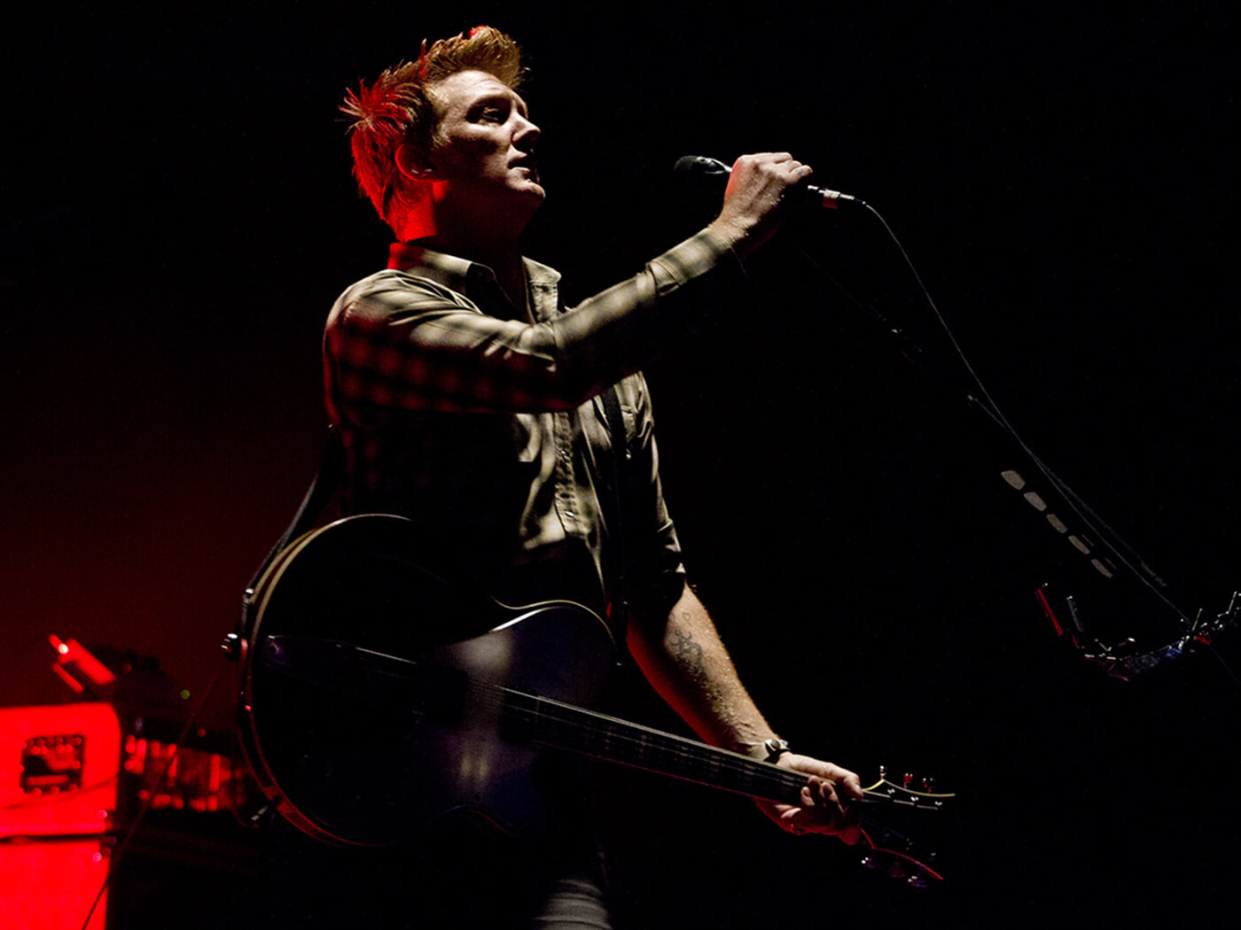 Josh Homme Queens of the Stone Age (2013)