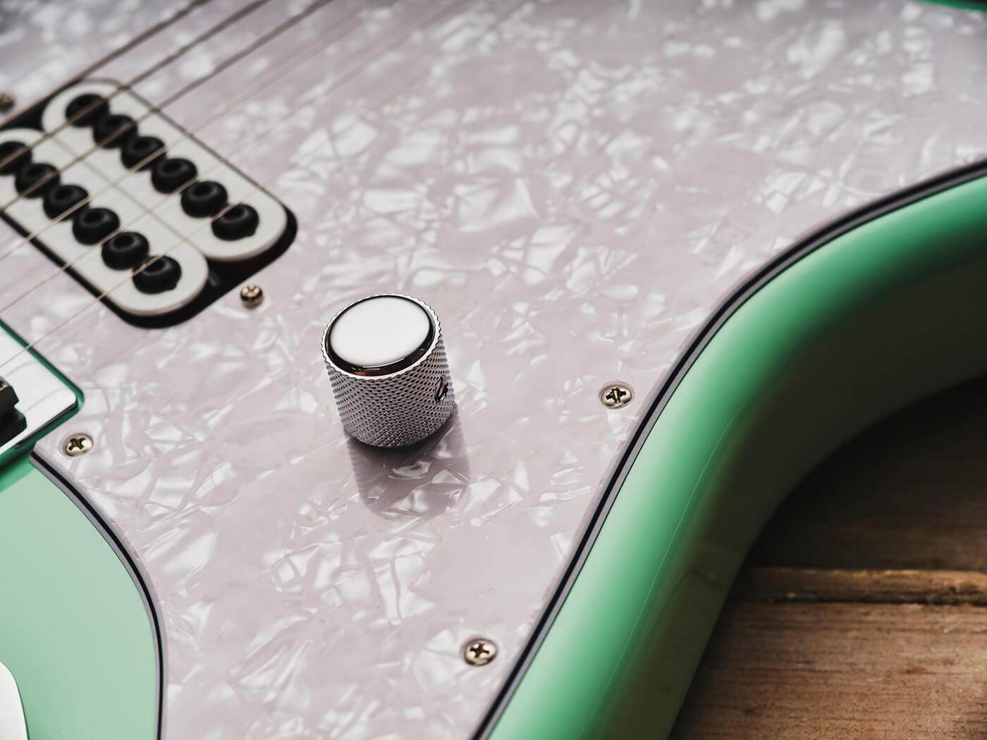 Master volume control on Fender Tom DeLonge Stratocaster by Adam Gasson