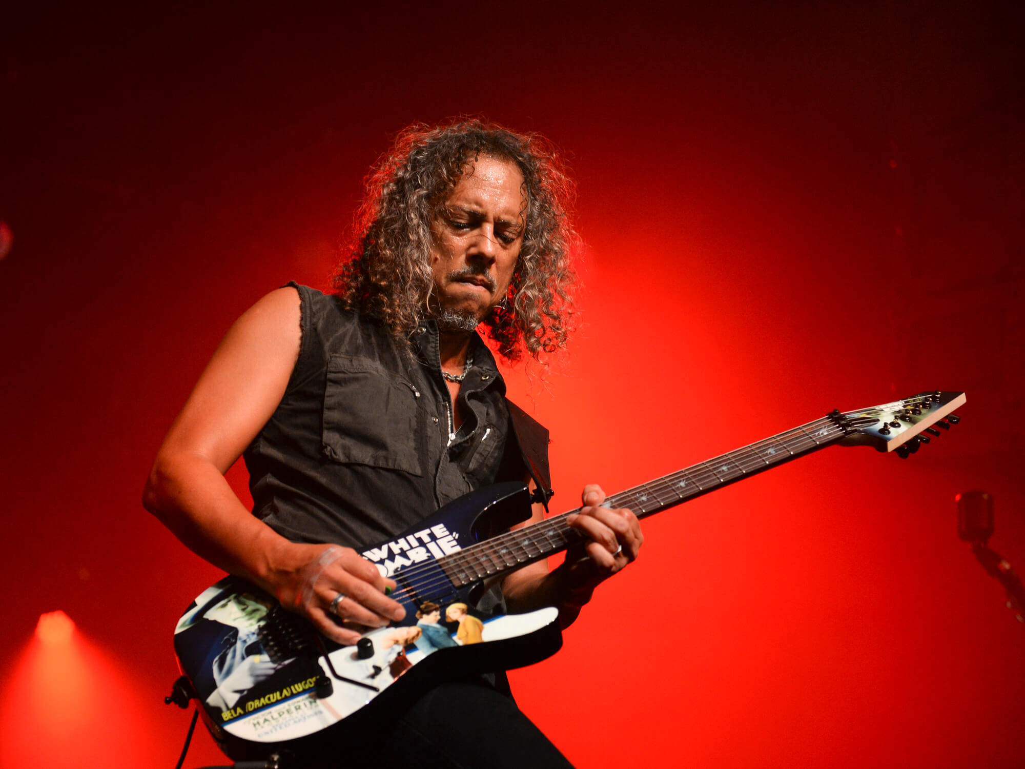 Kirk Hammett of Metallica playing the guitar
