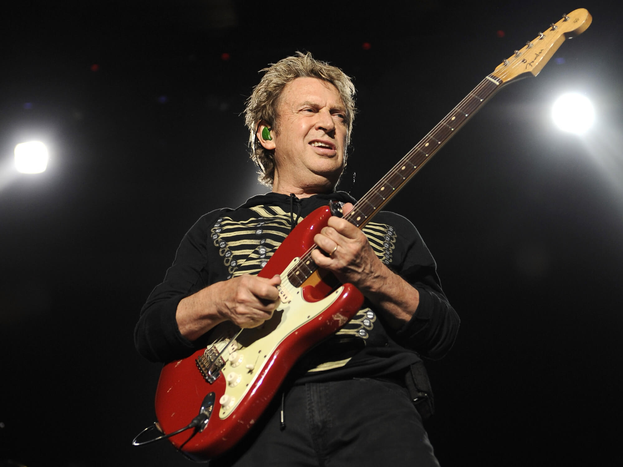 Andy Summers performing