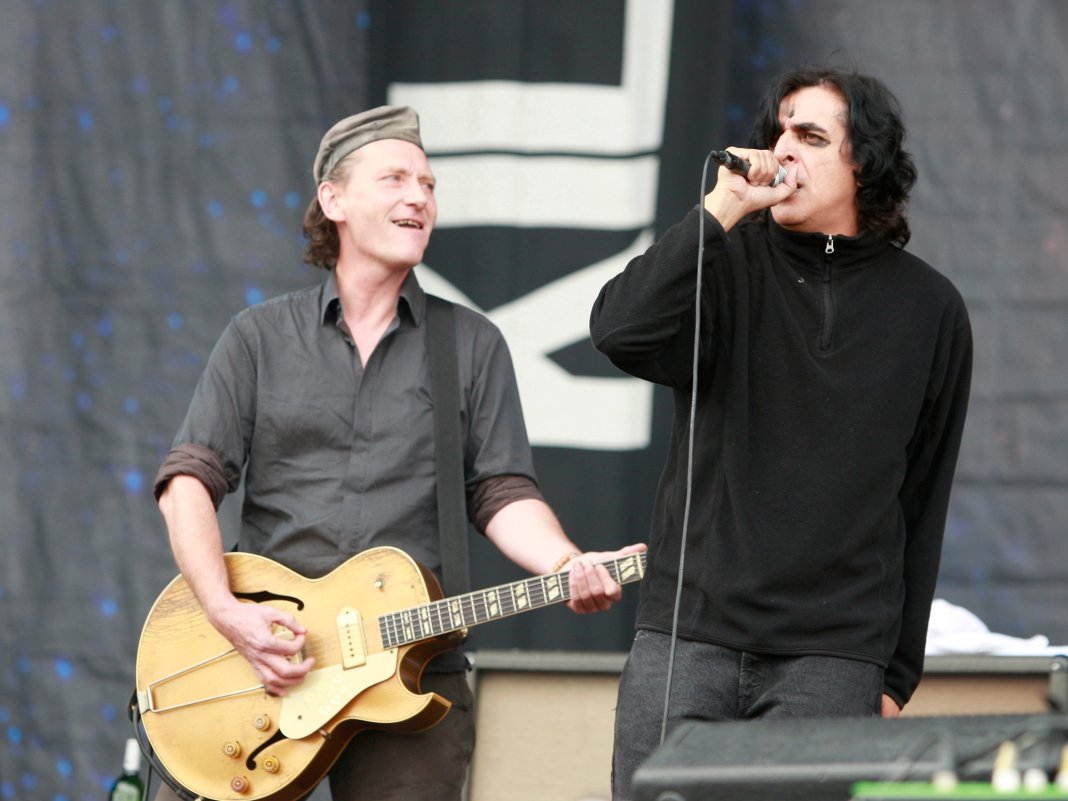 “When the going got tough and the money ran out, others left — you never” Killing Joke’s Jaz Coleman pens heartfelt tribute to guitarist Geordie Walker