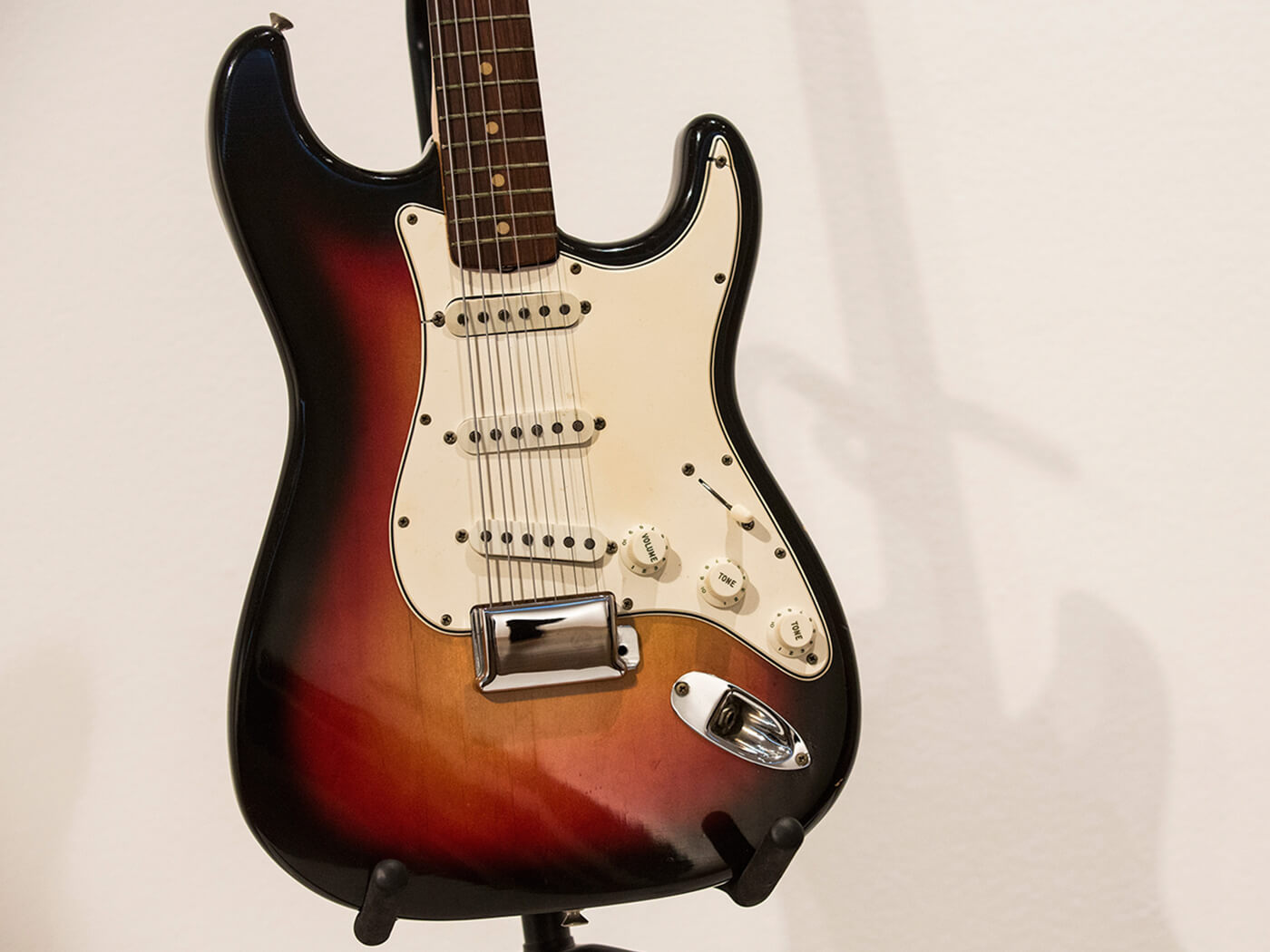 The Fender Stratocaster that Bob Dylan played at the 1965 Newport Folk Festival on display at an auction preview at Christie’s in 2013, photo by Andrew Burton/Getty Images