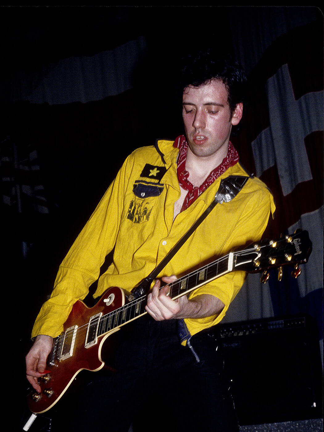 Mick Jones of The Clash performing with a Gibson Les Paul in 1979, photo by Larry Hulst/Michael Ochs Archives via Getty Images