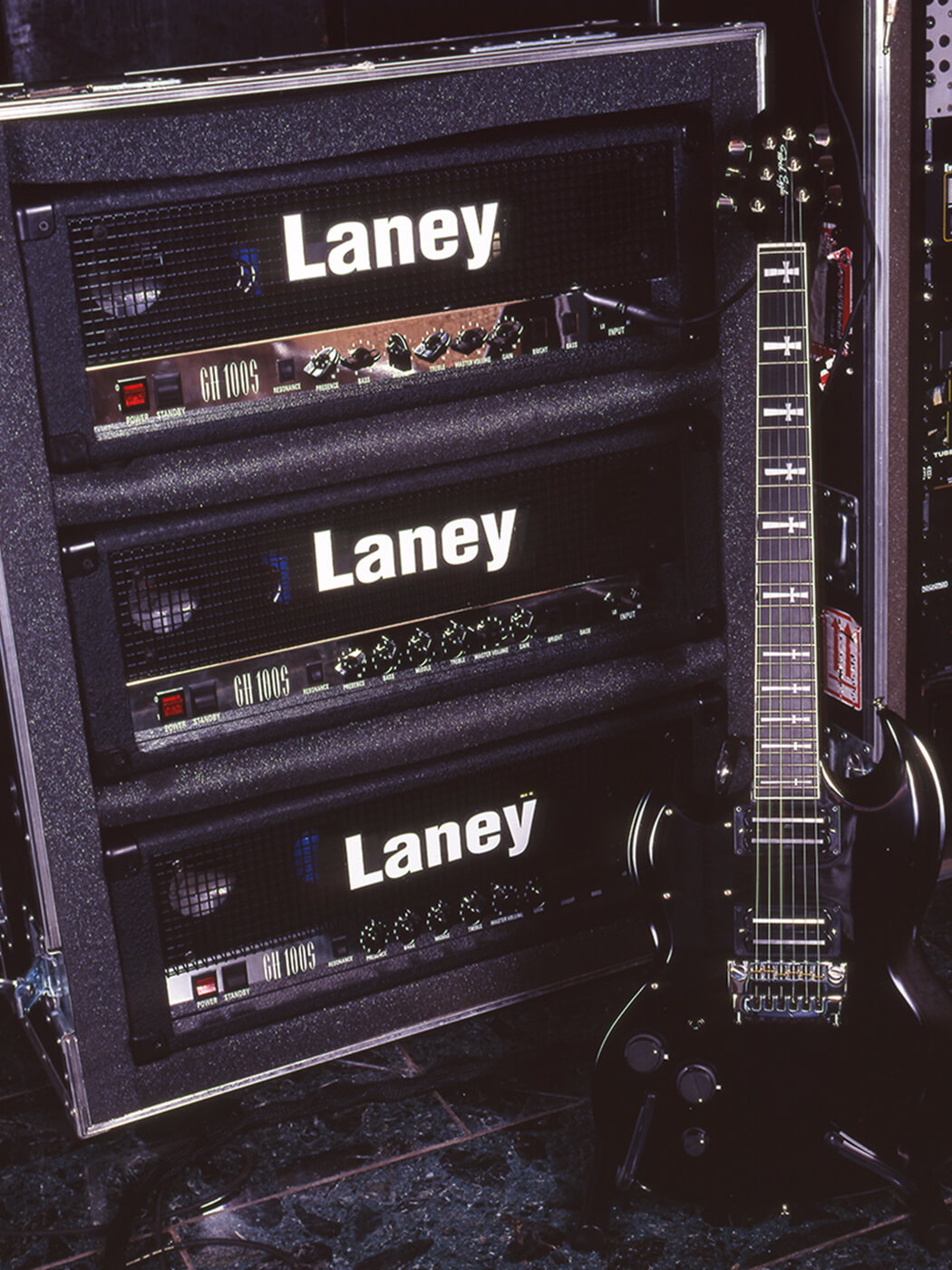 Tony Iommi’s guitar and Laney amplifier rig in 1995, photo by Richard Ecclestone/Redferns via Getty Images