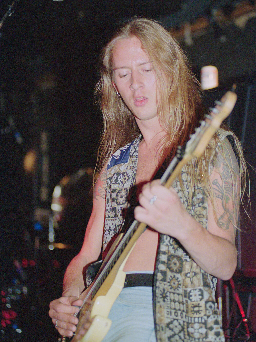 Jerry Cantrell performing in 1992, photo by Brian Rasic/Getty Images