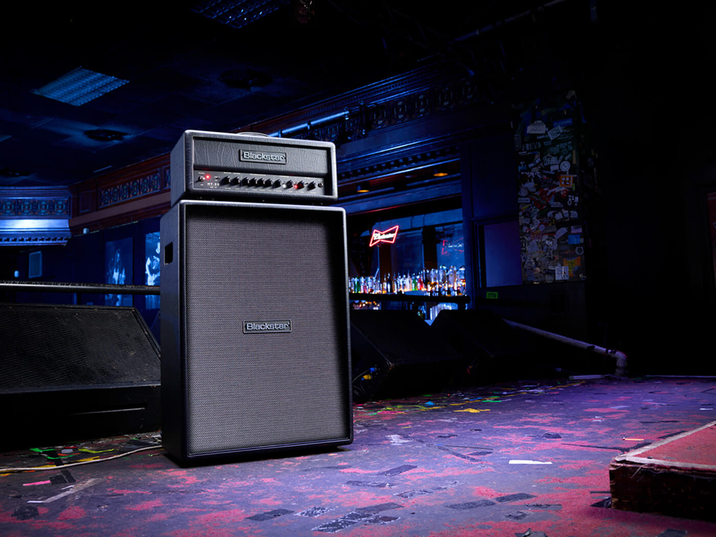 The HT-20RH MK III with its accompanying 2x12 cabinet