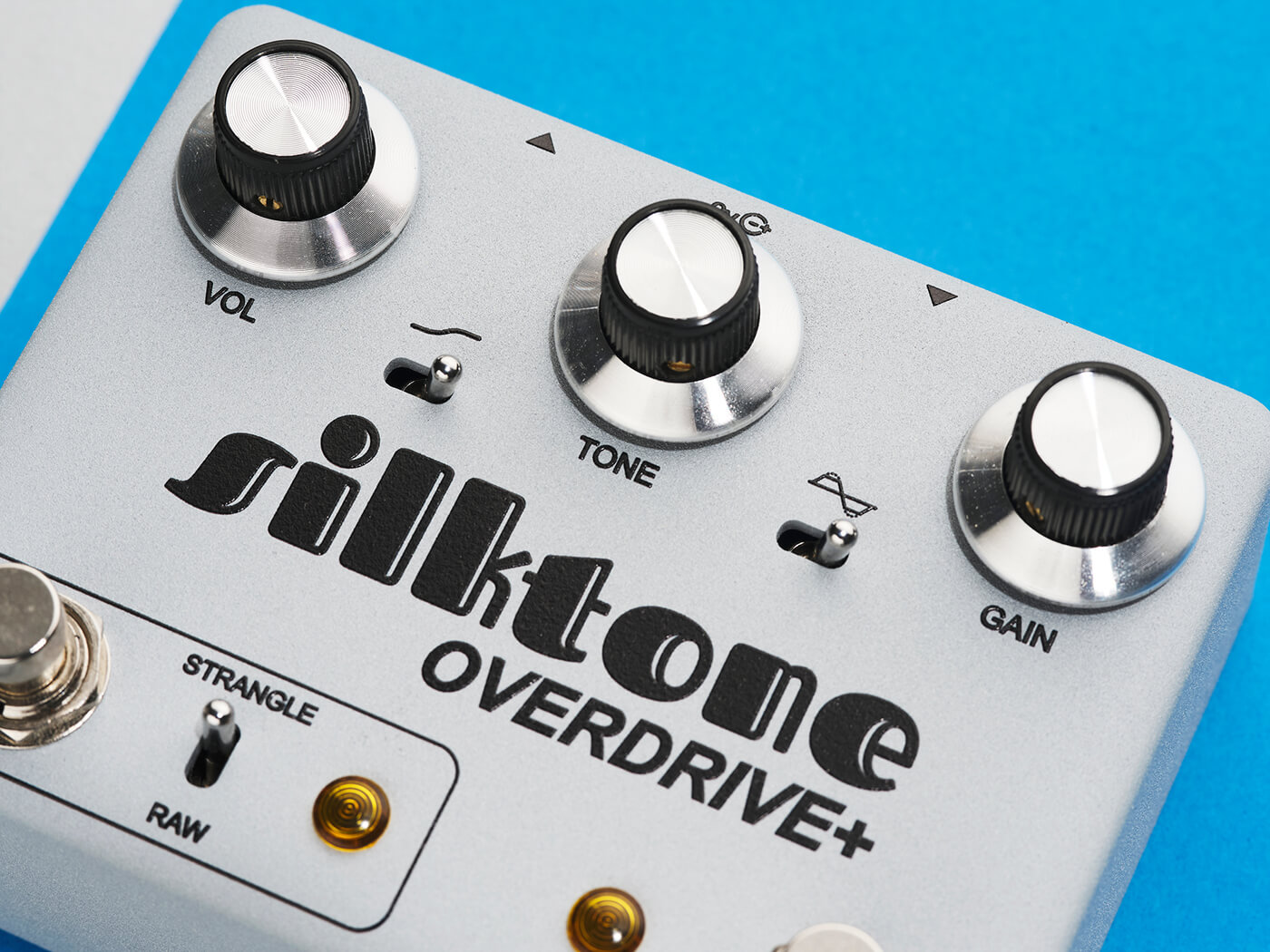 Control knobs on the Silktone Overdrive+, photo by Adam Gasson